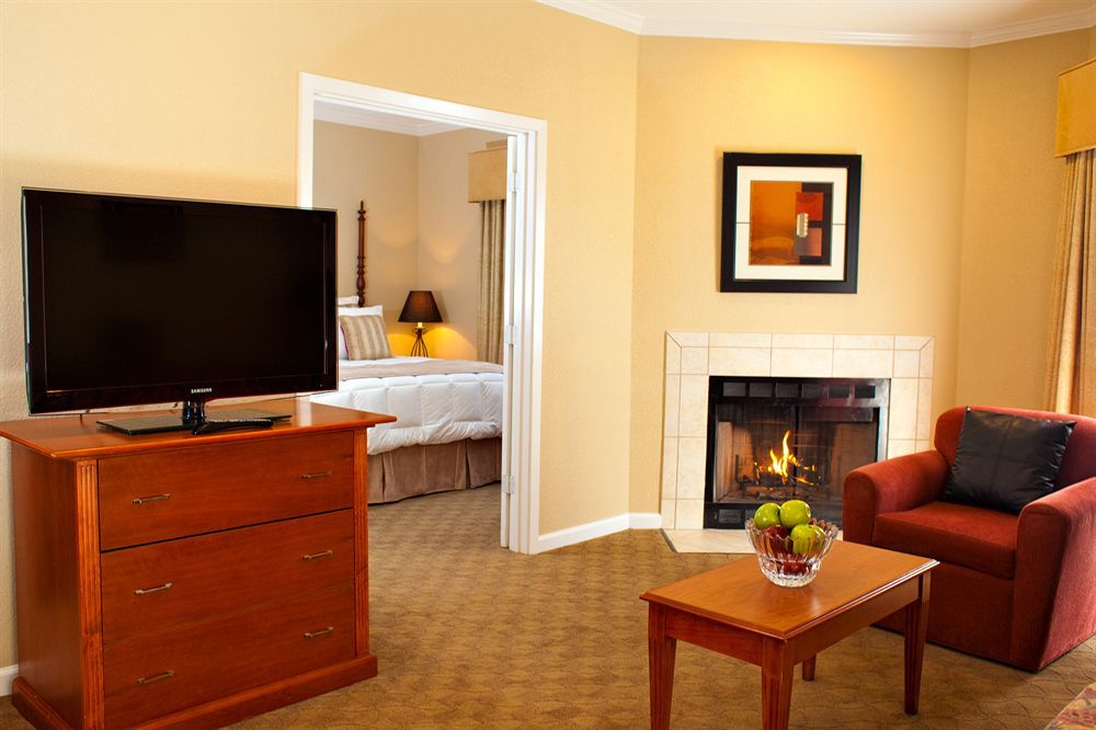 Cloverleaf Suites Baton Rouge Exteriör bild