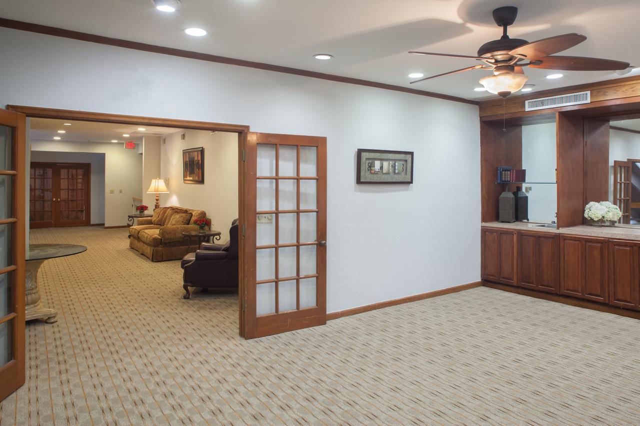 Cloverleaf Suites Baton Rouge Exteriör bild