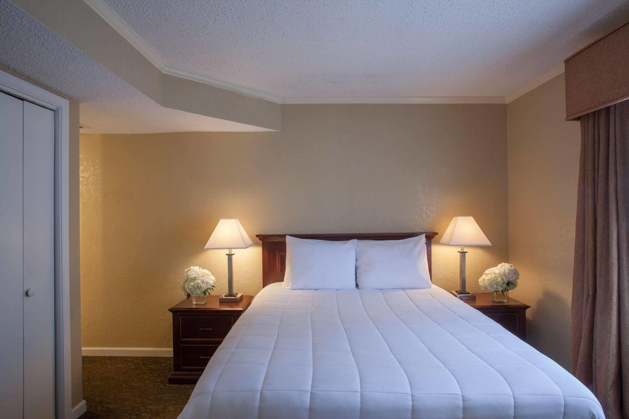 Cloverleaf Suites Baton Rouge Exteriör bild