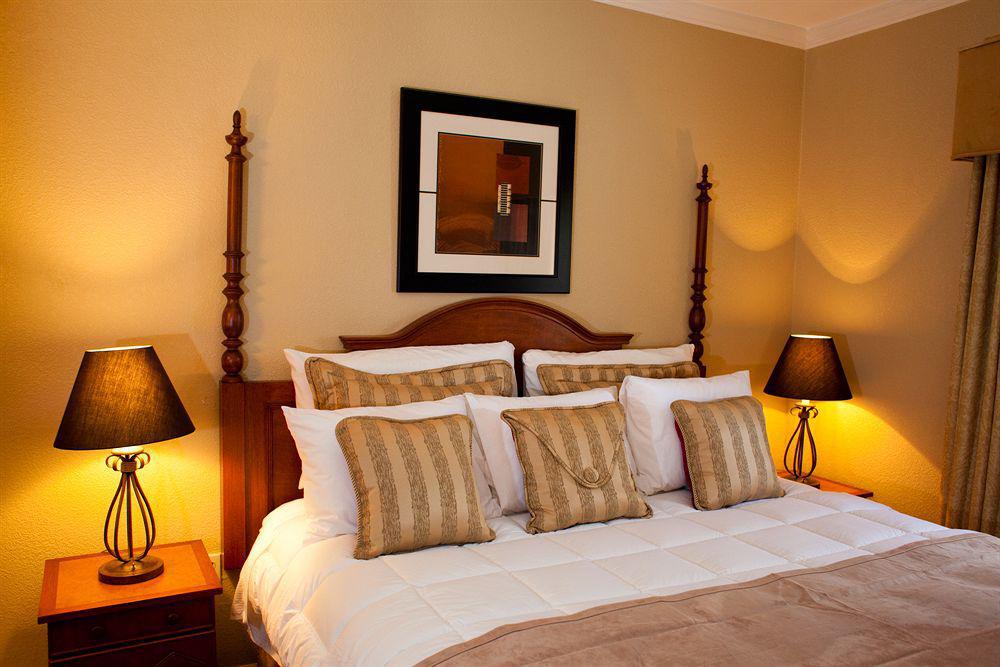 Cloverleaf Suites Baton Rouge Rum bild